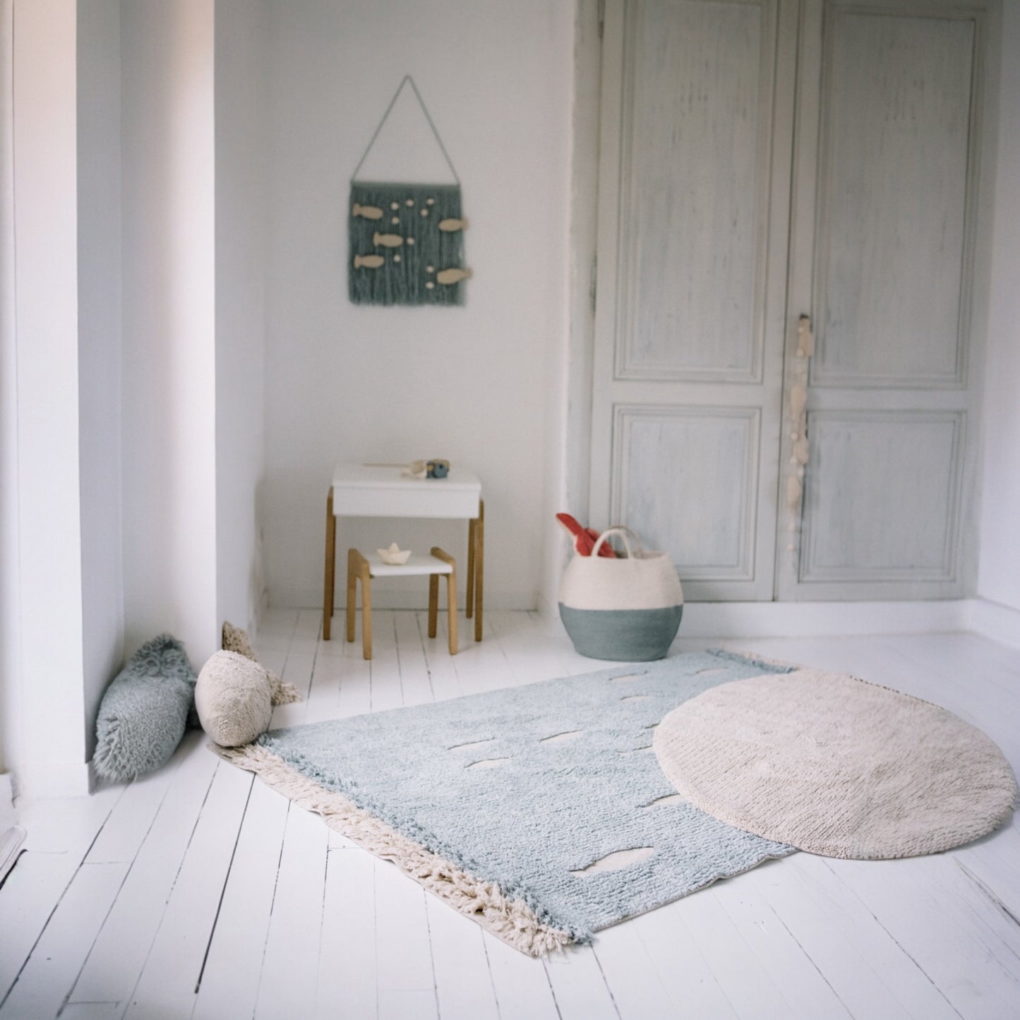 Korb Zoco von Lorena Canals, vintage blue