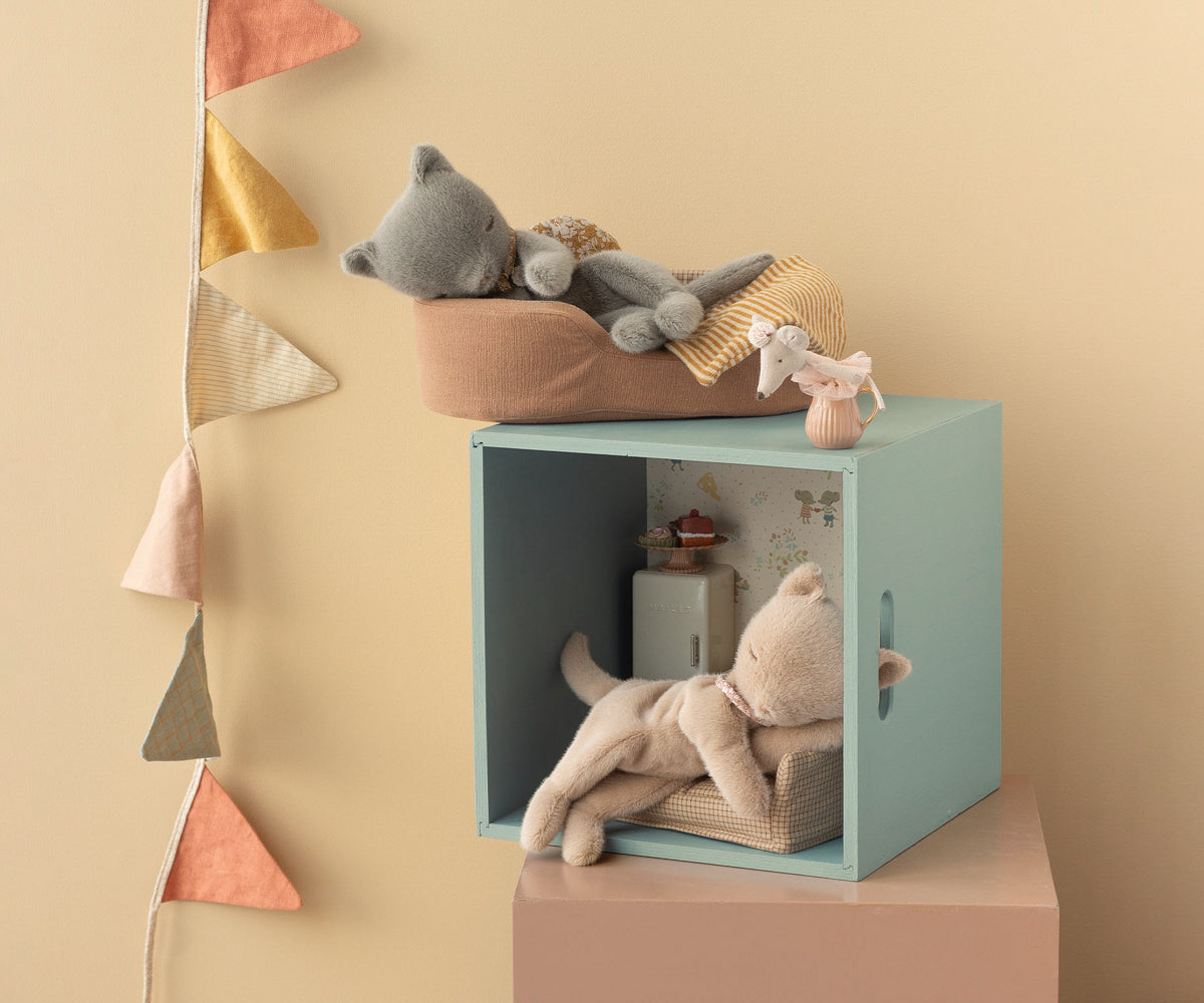 Schlafendes Kätzchen Plüsch, Klein – Peach von Maileg