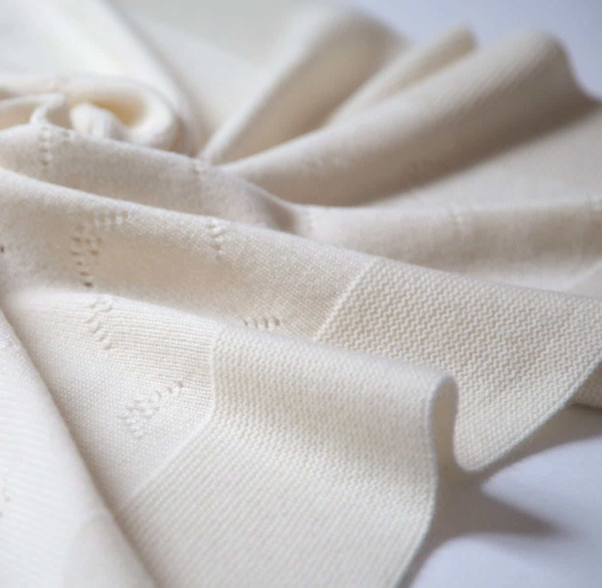 Babydecke Lee aus Kaschmir von Papa Lobster, Farbe: white